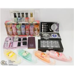 FLAT OF LADIES ITEMS 7PC SHOWER GELS