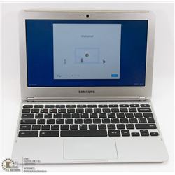 SAMSUNG CHROME BOOK WITH CHARGER
