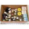 Image 1 : 3) BOX OF VINTAGE SALT & PEPPER SHAKERS.