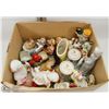 Image 1 : 4) BOX OF COLLECTIBLE VINTAGE CHARACTERS.
