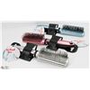 Image 1 : LOT OF 3 NEW HAIR BRUSHES