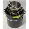 Image 1 : SET OF 4 SMALL BLACK POTS