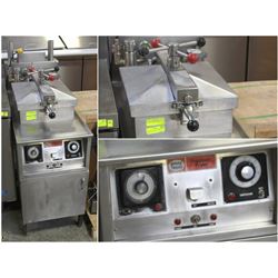 FEATURE - HENNY PENNY FLOOR MODEL PRESSURE FRYER