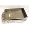 Image 1 : LOT OF 5 SQUARE ROASTING PANS