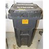 Image 1 : LATCHING BEAR SAVER GARBAGE CAN WITH WHEELS