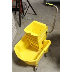 COMMERCIAL RUBBERMAID MOP BUCKETS W/ RINGER