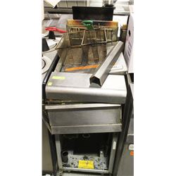 FRY MASTER DOUBLE BASKET DEEP FRYER