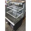 Image 2 : CANADIAN DISPLAY REFRIGERATED DELI COOLER WITH