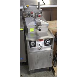 HENNY PENNY FLOOR MODEL PRESSURE FRYER