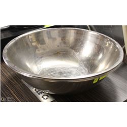 GROUP OF 18" STAINLESS STEEL MIXING BOWLS