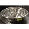 Image 1 : GROUP OF 15" BOWLS STAINLESS STEEL MIXING BOWLS