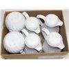 Image 1 : LOT OF SIX CONNOISSERVE WHITE INSULATED