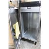 Image 4 : HOSHIZAKI ICE MAKER AND DISPENSER WITH STAND