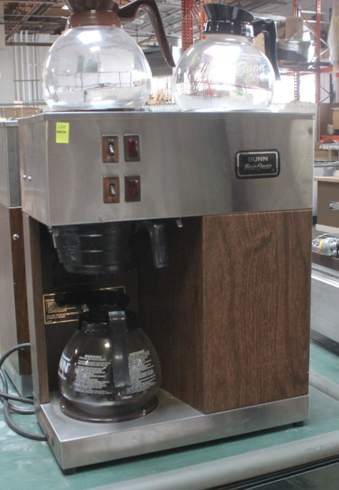BUNN 2 BURNER COFFEE MAKER WITH 3 POTS Kastner Auctions