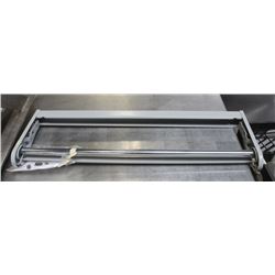 ULINE A500 SERIES PAPER DISPENSER