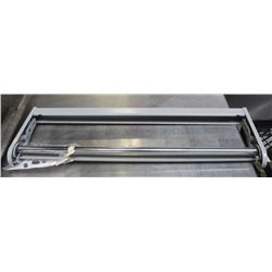 ULINE A500 SERIES PAPER DISPENSER