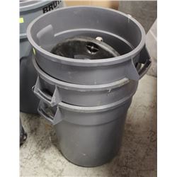 GROUP OF 3 BRUTE WASTE BINS WITH 1 DOLLY