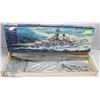 Image 2 : VINTAGE USS NEW JERSEY REVELL MODEL.