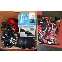TYKE GOALIE SET WITH 2 HELMETS, 1 GOALIE AND 1