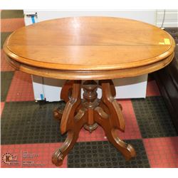 VINTAGE SOLID WOOD END TABLE
