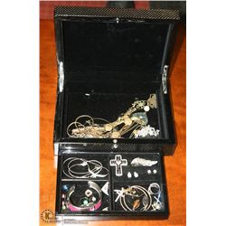 DECORATIVE JEWELLERY BOX W/JEWELLERY