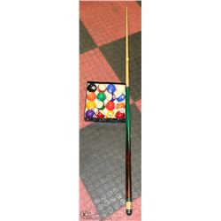 SET OF NEW POOL BALLS SOLD WITH DUFFERIN CUE