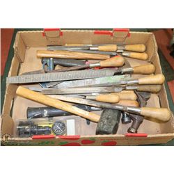 FLAT OF WOOD WORKING FILES, CHISELS AND TOOLS.