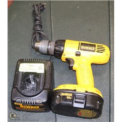 DEWALT 12" DW959 18VOLTCORDLESS DRILL , W/CHARGER