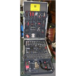 JOBMATE LARGE FOLDOUT TOOL KIT, CASE IS ON WHEELS
