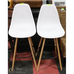 PAIR OF WOOD METAL AND PLASTIC BAR STOOLS