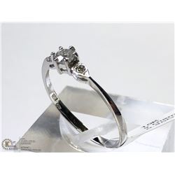 41) 10KT W.GOLD DIAMOND W/SIDE DIAMOND RING SIZE 8