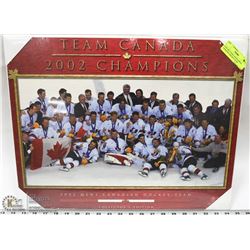 NEW 2002 TEAM CANADA MENS CANADIAN HOCKEY TEAM