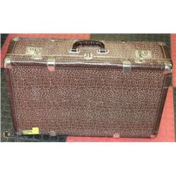 ANTIQUE SUITCASE