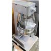 Image 2 : NEW PRIMO BRAND 30QT MIXER, GEAR DRIVEN