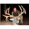 Image 2 : 3 Days / 4 Nights Trophy Whitetail Deer Hunt for 2 Hunters in Saskatchewan, Canada