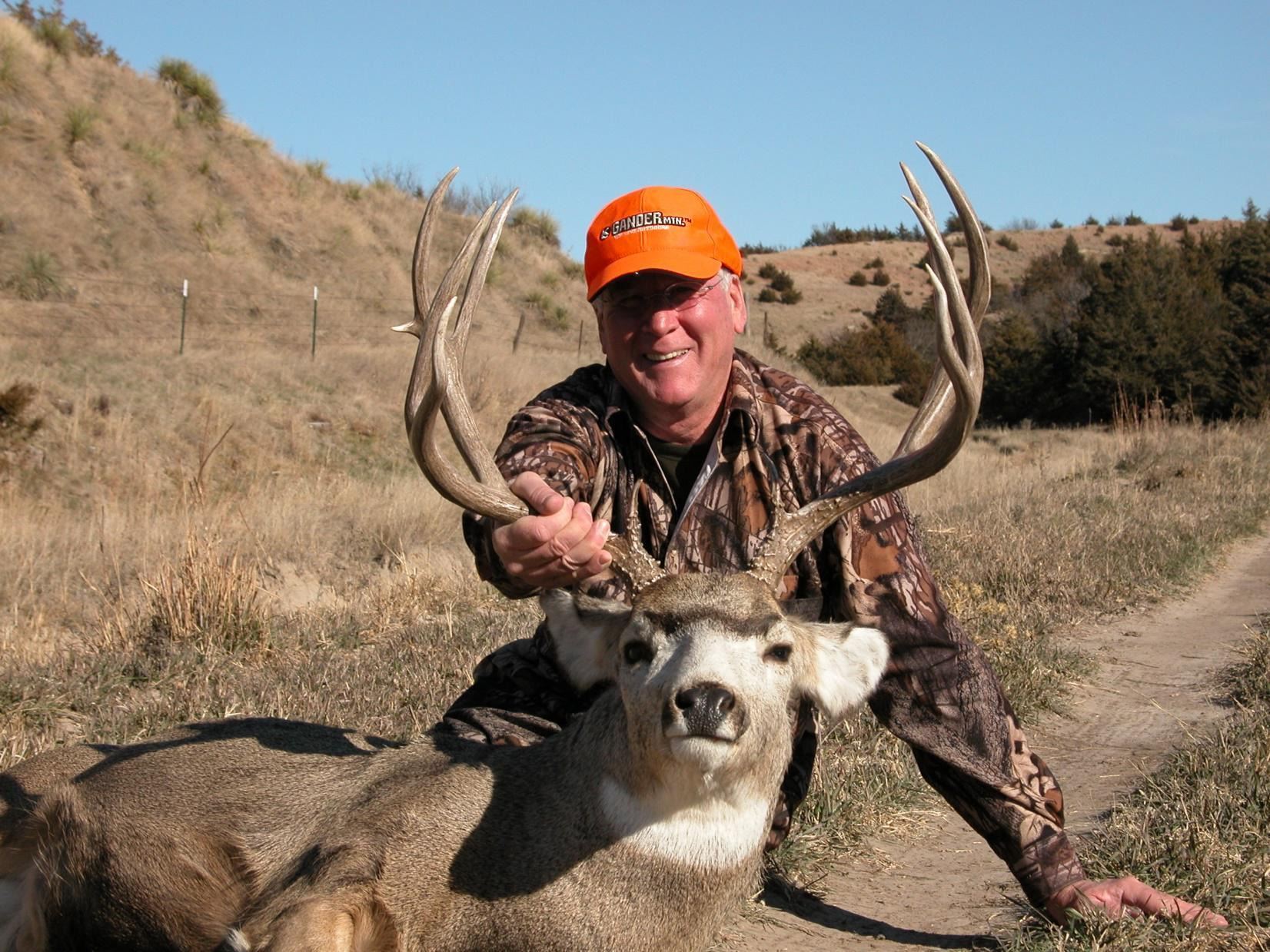 Nebraska Mule Deer Hunt Black Powder or Archery 4,195 / Exhibitor