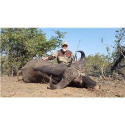South Africa Cape Buffalo and Sable Antelope for 2 Hunters and 2 Observers - $34,800 / Exhibitor