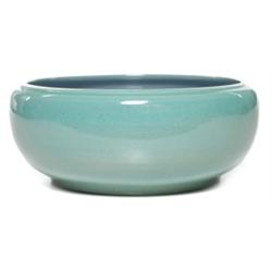 UND  bowl, broad form 