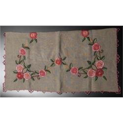 Arts & Crafts tablecloth and runner