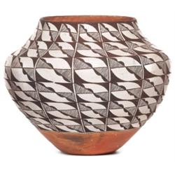 Native American vase, bulbous form