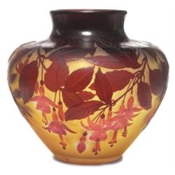Gallé vase, bulbous form with cameo 