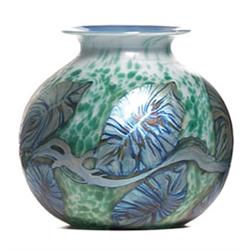 Lotton vase, bulbous form in mottled green 