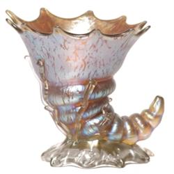 Loetz vase, shell form in iridescent gold glass