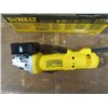 Image 1 : DEWALT 4 1/2" PADDLE SWITCH SMALL ANGLE GRINDER