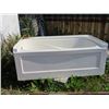 Image 1 : FIBRE GLASS BATH TUB