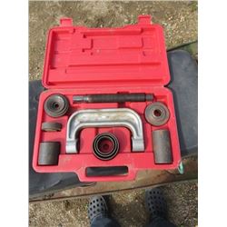 4WD BALL JOINT SERVICE SET