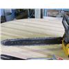 Image 3 : CHAIN SAW, POULIN, C/W OILS & EXTRA CHAINS