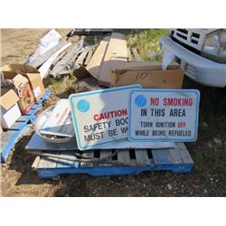 PALLET OF SIGNS, METAL FLASHING, ETC