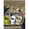 Image 2 : 2 PALLETS, NUTS & BOLTS, VENTS, SCREWS, NAILS