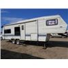 Image 2 : HANDYMAN SPECIAL 1992 COBRA 24' 5TH WHEEL, AWNING, DAMAGED AS IS